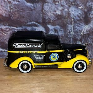 1936 Classic Motorbooks Dodge Panel Van 1:28 Scale Coin Bank by Liberty Classics